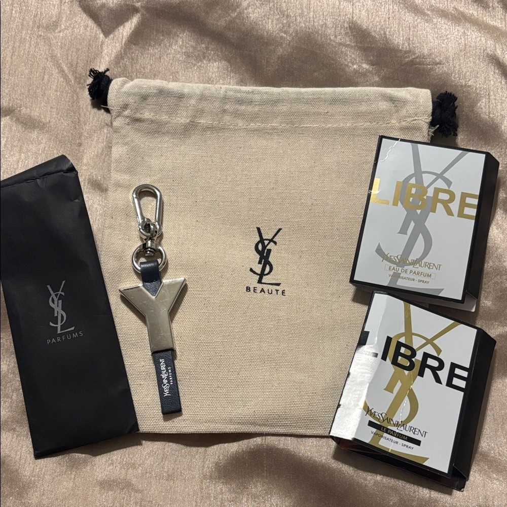 Yves Saint Laurent LIBRE Perfume Sample Set Silver Keychain Drawstring Pouch NWT